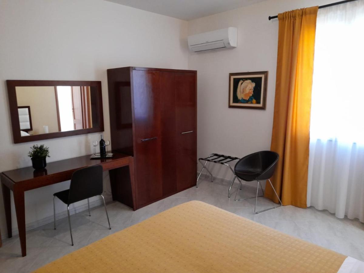 Siracusa Breakfast & Rooms Συρακούσες Εξωτερικό φωτογραφία